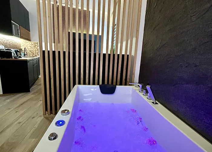 Ocean Black Jacuzzi